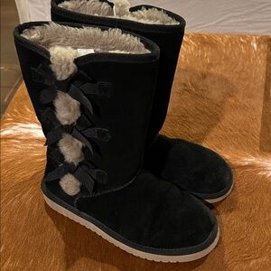Koolaburra by Ugg Women's Black Winter Boots sz 8